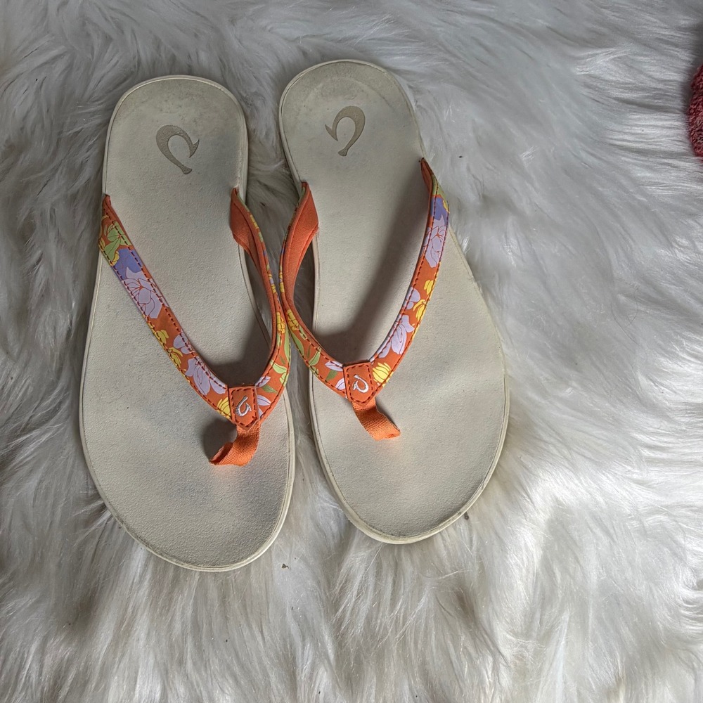 OluKai Pause Women Orange Floral Print Flip Flop Sandals Beach Thong Shoes Sz 7